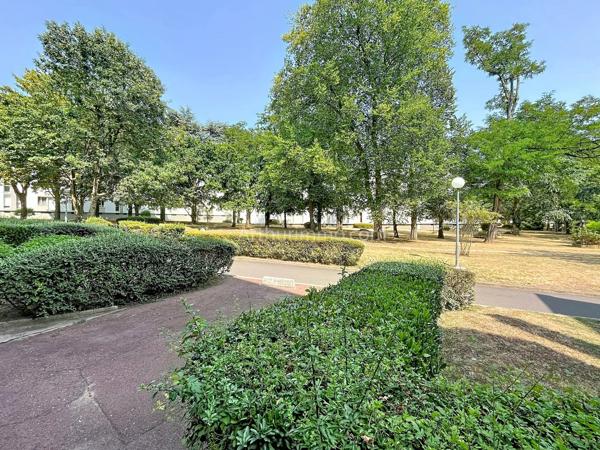 Vente                                                      Appartement
                        
                     4 pièces                      69 m2                     à Crosne
