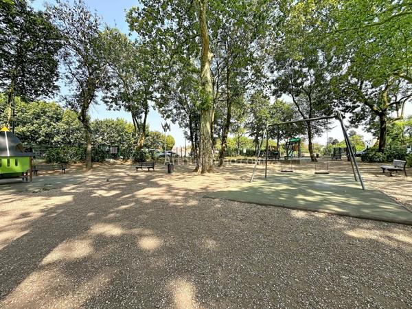 Vente                                                      Appartement
                        
                     4 pièces                      69 m2                     à Crosne