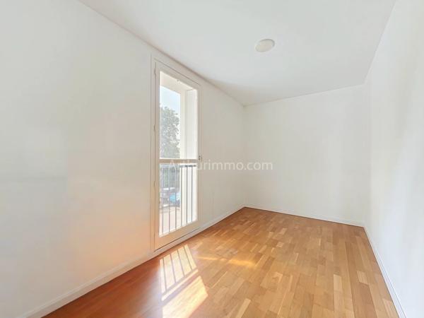 Vente                                                      Appartement
                        
                     4 pièces                      69 m2                     à Crosne