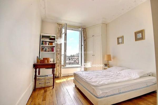 Vente                                                      Appartement
                        
                     3 pièces                      53 m2                     à Asnières-sur-Seine