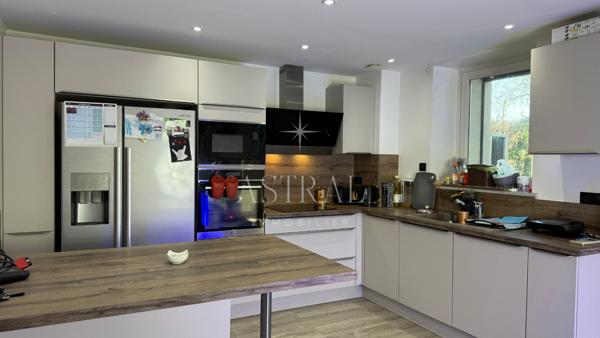 Maison 5 pièces 147 m²