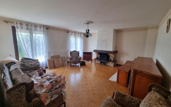 Maison à vendre    4 pièces • 98 m2 Saint-Yrieix-la-Perche