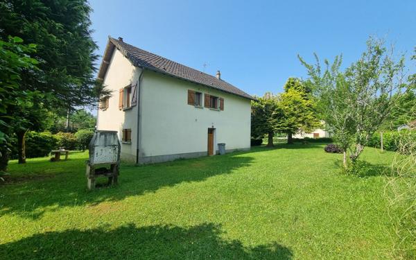 Maison à vendre    4 pièces • 98 m2 Saint-Yrieix-la-Perche