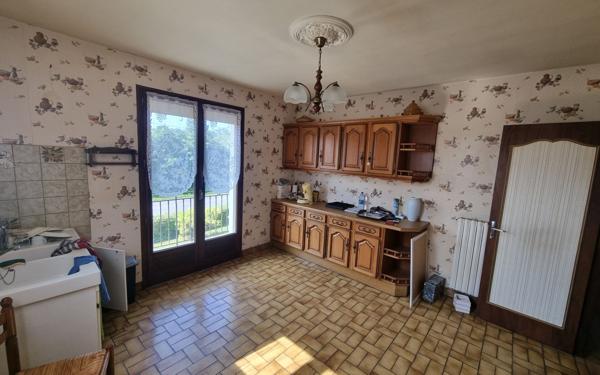 Maison à vendre    4 pièces • 98 m2 Saint-Yrieix-la-Perche