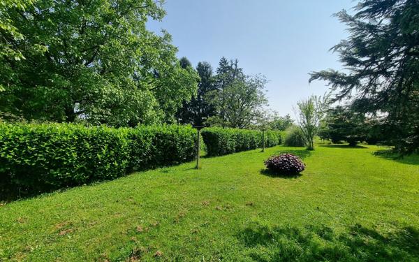 Maison à vendre    4 pièces • 98 m2 Saint-Yrieix-la-Perche