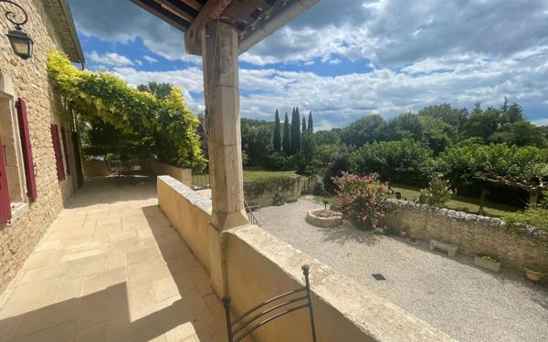 Maison à vendre    5 pièces •  Barjac