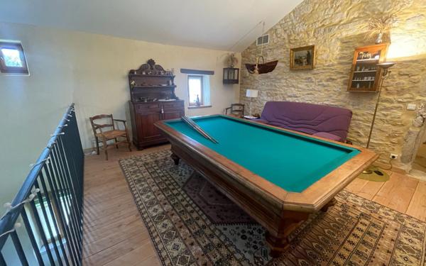 Maison à vendre    5 pièces •  Barjac