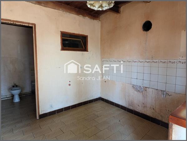 Maison en pierre à rénover avec dépendances