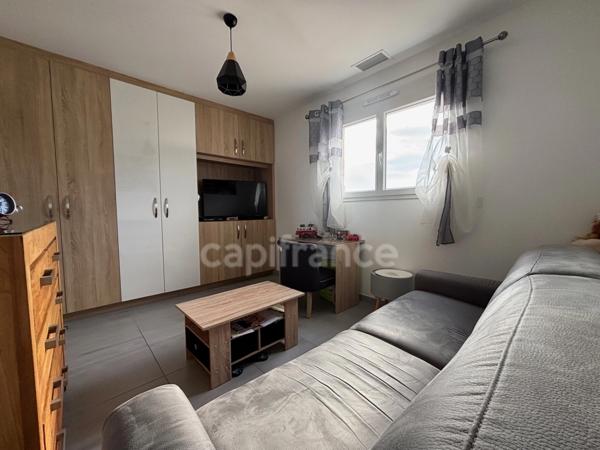 POUSSAN(34), À VENDRE MAISON 4 FACES, P6, SURFACE 140 m2, TERRAIN 922 m2, PISCINE, GARAGE, VUE DÉGAGÉE, SECTEUR CALME.