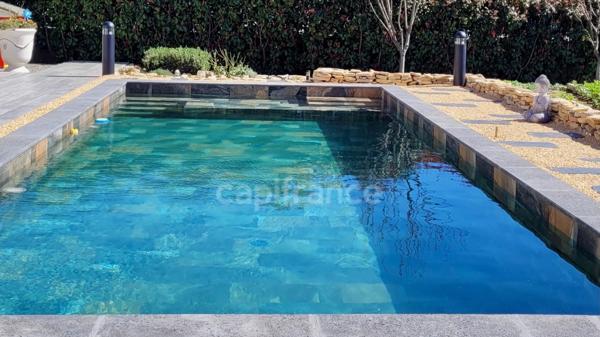 POUSSAN(34), À VENDRE MAISON 4 FACES, P6, SURFACE 140 m2, TERRAIN 922 m2, PISCINE, GARAGE, VUE DÉGAGÉE, SECTEUR CALME.