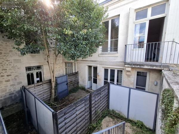 Immeuble à vendre à Saintes en Charente-Maritime (17100), ref : 17111-683