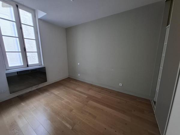 Immeuble à vendre à Saintes en Charente-Maritime (17100), ref : 17111-683