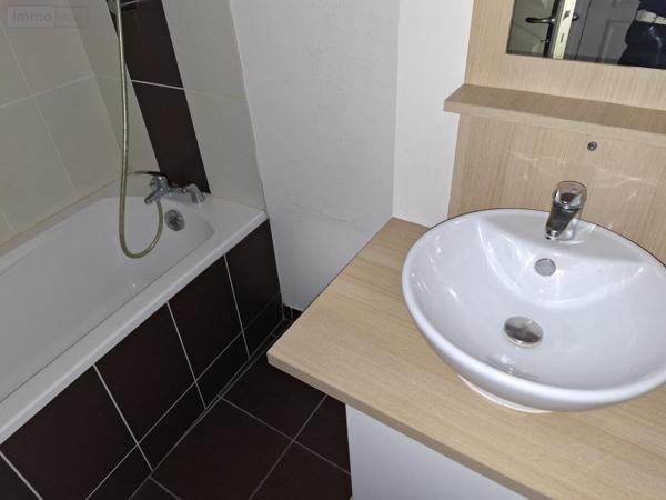 Immeuble à vendre à Saintes en Charente-Maritime (17100), ref : 17111-683