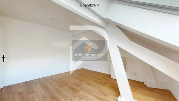 Vente                                                      Maison
                        
                     8 pièces                      185 m2                     à Marly-le-Roi