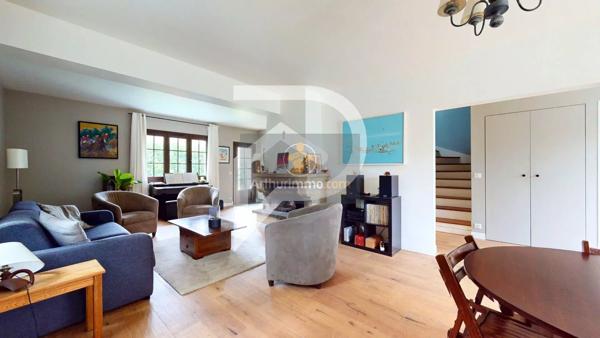 Vente                                                      Maison
                        
                     8 pièces                      185 m2                     à Marly-le-Roi