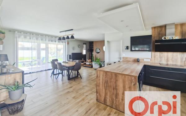 Maison à vendre    4 pièces • 93,98 m2 Grenade