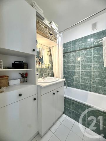 Appartement F3 à vendre  3 pièces - 56,81 m 2   MAISONS LAFFITTE  - 78