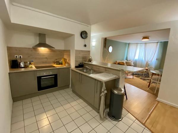 RUE DES VILLAS T3 MEUBLE SUR COUR
