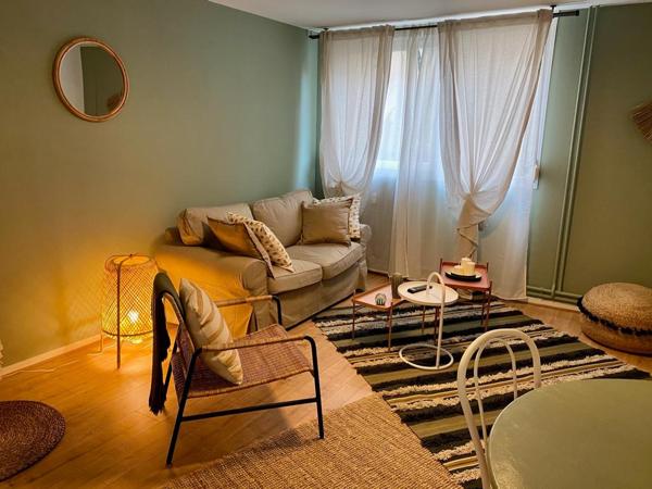 RUE DES VILLAS T3 MEUBLE SUR COUR