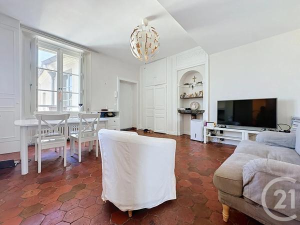 Appartement F4 à vendre  3 pièces - 78,40 m 2   VERSAILLES  - 78