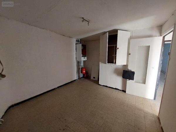 Local commercial à vendre à Divion dans le Pas-de-Calais (62460), ref : 21/2234