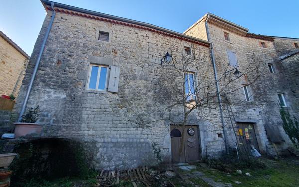 Maison à vendre    4 pièces •  Berrias-et-Casteljau