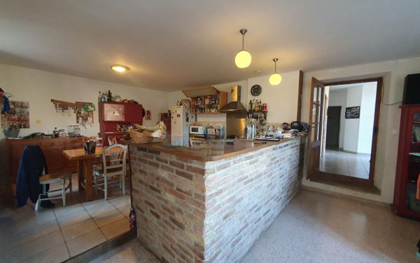 Maison à vendre    4 pièces •  Berrias-et-Casteljau