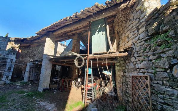 Maison à vendre    4 pièces •  Berrias-et-Casteljau