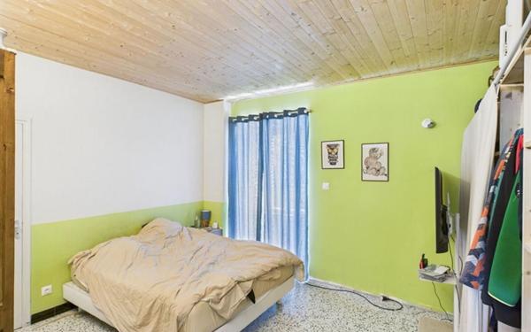 Maison à vendre    4 pièces •  Berrias-et-Casteljau