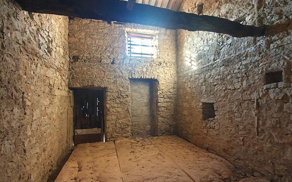 Maison à vendre    4 pièces •  Berrias-et-Casteljau