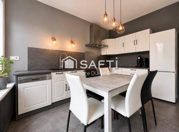 Maison bourgeoise T5 pleine de charme avec fort potentiel – axe Reims Laon