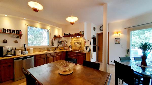 Maubec (84660) MAISON 4 PIECES