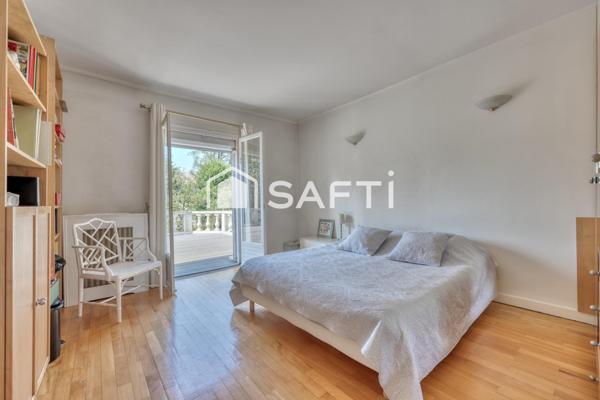 Maison familiale de caractère avec dépendance – Parc du Perreux-sur-Marne