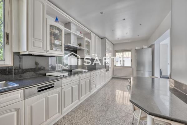 Maison familiale de caractère avec dépendance – Parc du Perreux-sur-Marne