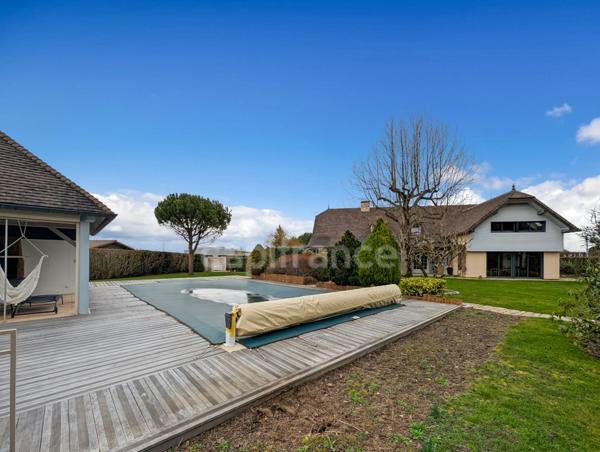 Villa à vendre 9 pièces MERVANS (71) 246 m² terrain de 4108 m² piscine dépendance et garage !!!