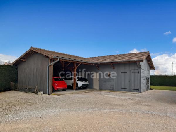 Villa à vendre 9 pièces MERVANS (71) 246 m² terrain de 4108 m² piscine dépendance et garage !!!