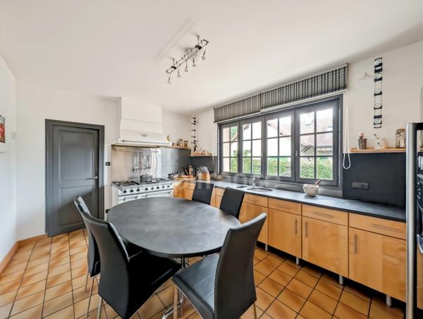 Villa à vendre 9 pièces MERVANS (71) 246 m² terrain de 4108 m² piscine dépendance et garage !!!