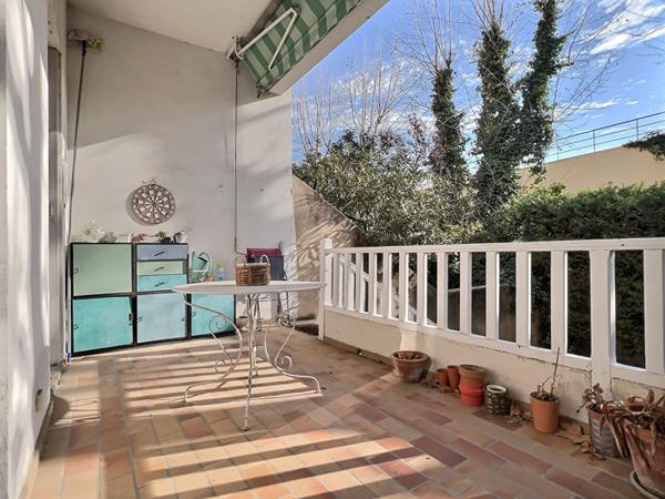 A vendre appartement de type 3 avec terrasse et jardin à Marseille 13006 - Vauban
