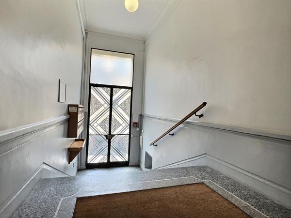 A vendre appartement de type 3 avec terrasse et jardin à Marseille 13006 - Vauban