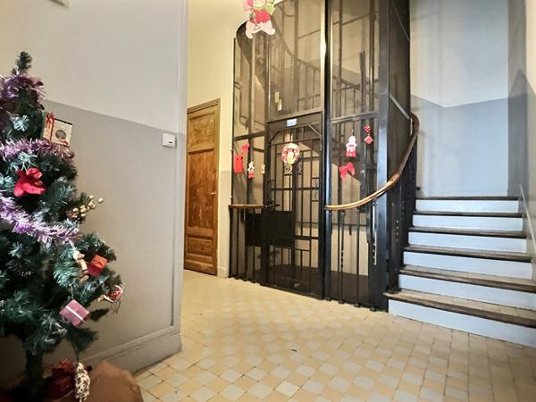 A vendre appartement de type 3 avec terrasse et jardin à Marseille 13006 - Vauban