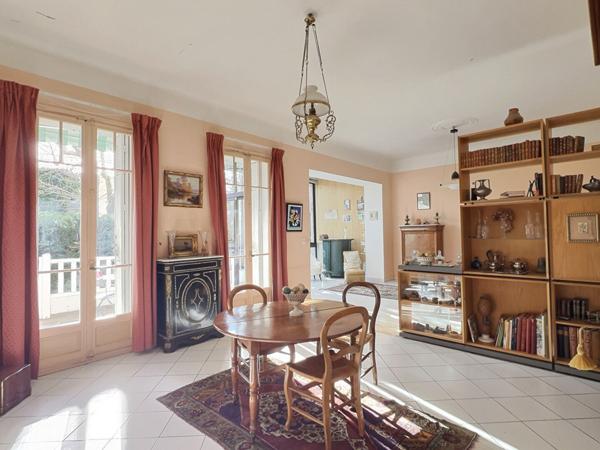 A vendre appartement de type 3 avec terrasse et jardin à Marseille 13006 - Vauban