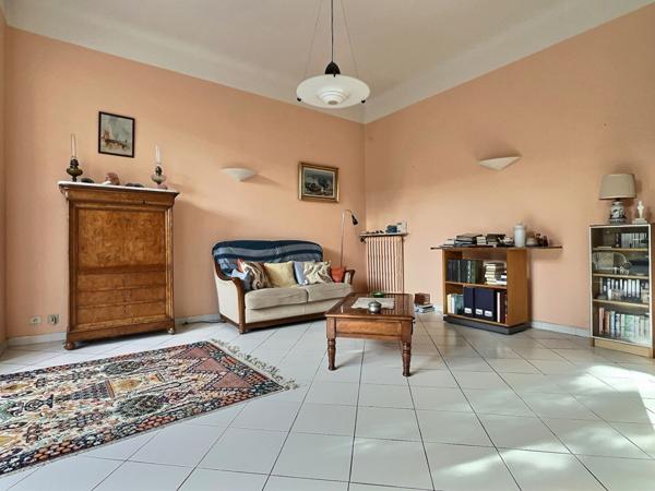 A vendre appartement de type 3 avec terrasse et jardin à Marseille 13006 - Vauban