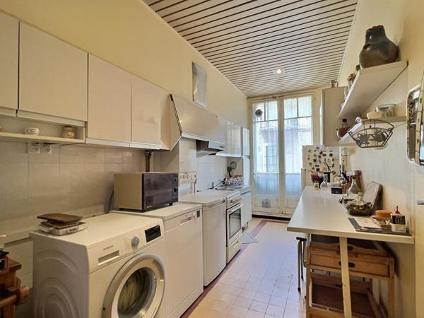 A vendre appartement de type 3 avec terrasse et jardin à Marseille 13006 - Vauban