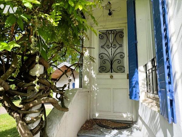 AIX-LES-BAINS, entre ville et Lac, Maison de charme des années 30