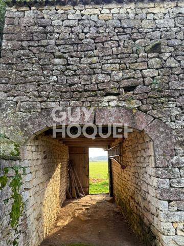 À VENDRE / TERRAIN À BÂTIR AVEC DÉPENDANCES DE CHARME SAINT-PIERRE-D'OLERON