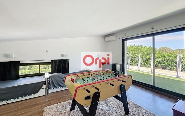 Maison à vendre    5 pièces •  Zonza