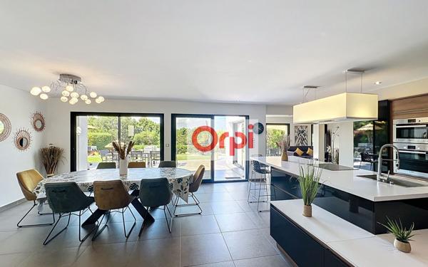 Maison à vendre    5 pièces •  Zonza