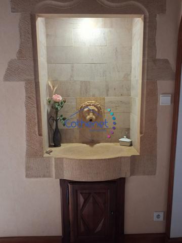 Maison ancienne en pierre avec dépendances et terrain