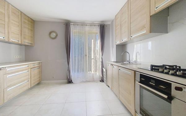 Appartement à vendre    4 pièces • 76,56 m2 Avignon