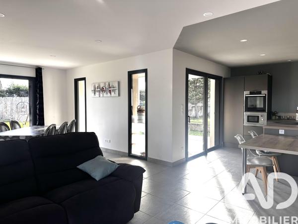 Maison à vendre 5 pièces 143 m² Saint-Marcellin-en-Forez
